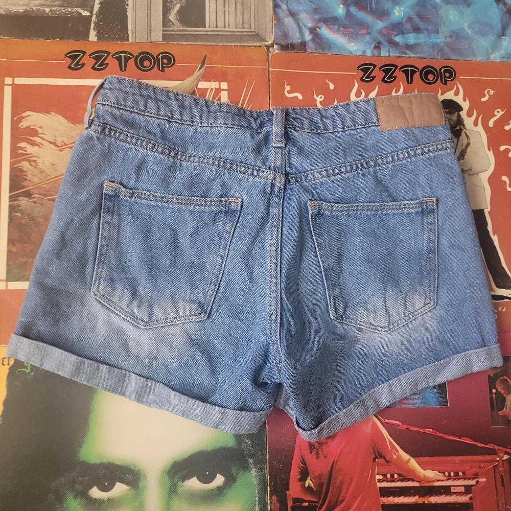 H&M Light Wash Boyfriend Shorts
